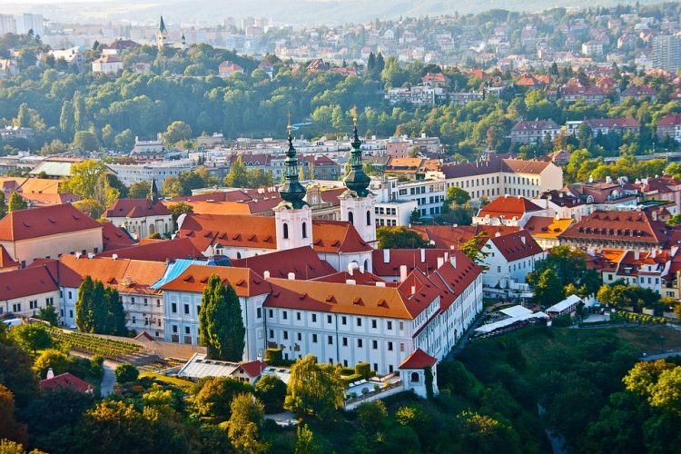All you need to know about all on 4 in Czech Republic