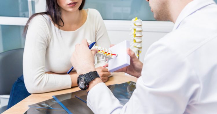 Benefits of Visiting a Pain Specialist
